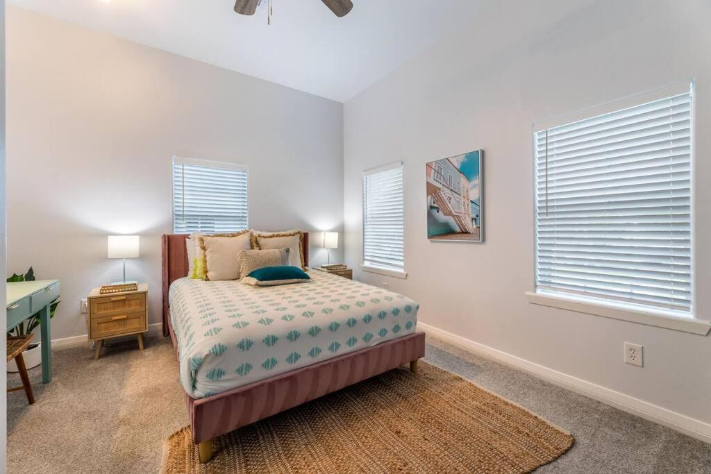 5/3 With A Heated Pool 2 Min From Beach, Updated Galveston Eksteriør billede