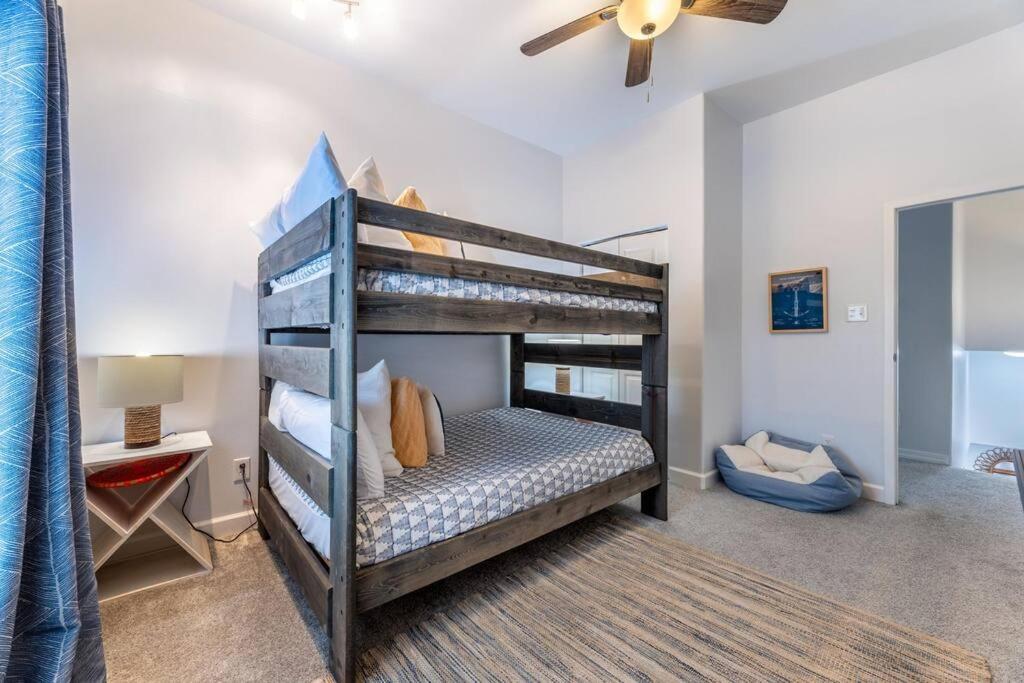 5/3 With A Heated Pool 2 Min From Beach, Updated Galveston Eksteriør billede