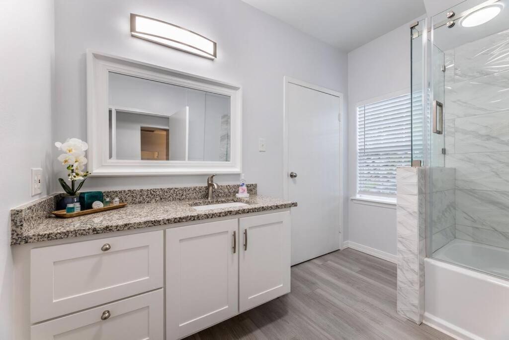5/3 With A Heated Pool 2 Min From Beach, Updated Galveston Eksteriør billede